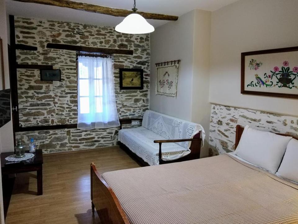 Ξενώνας Το Πέτρινο 2 Keramídhion Exterior photo